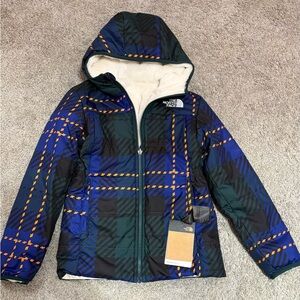 NWT! North Face Kids Mossbud Reversible Waterproof Jacket. Size Kids S (7/8)